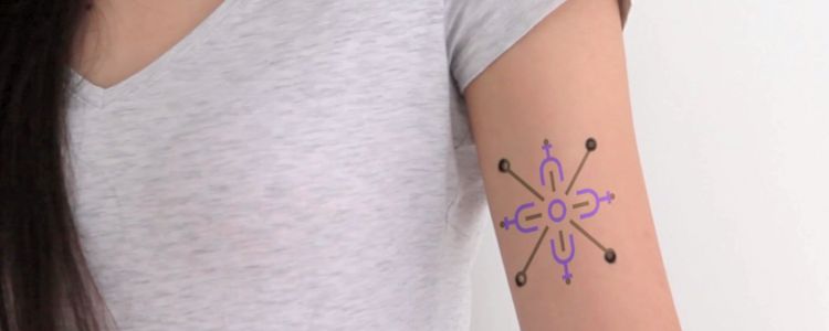 Кольорові татуювання можуть допомогти мільйонам людей стежити за своїм здоров'ям