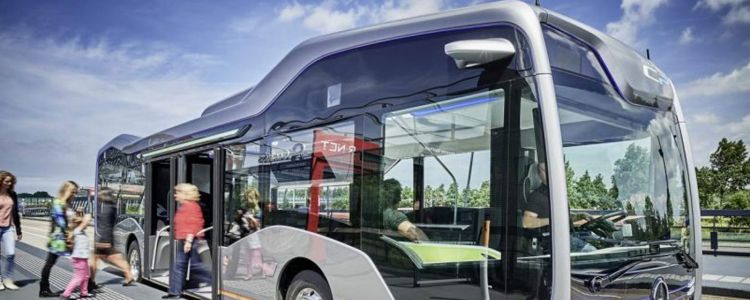 Мерседес успішно випробував автономний автобус в Нідерландах