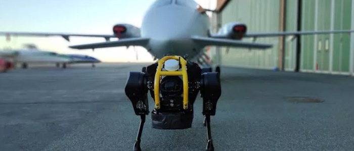 Цей супер-сильний робо-собака може тягнути тритонний літак
