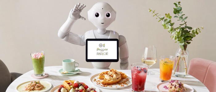 Кафе з роботизованим персоналом відкривається в Японії