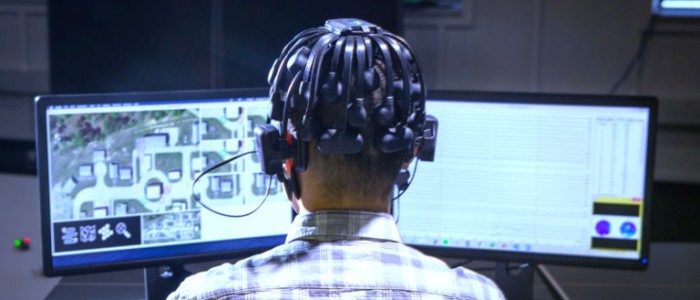 ДАРПА використовує мозкові хвилі геймерів для тренування роботів