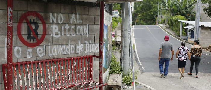 Економіст: рік Сальвадора з біткойном був «вражаючим провалом»