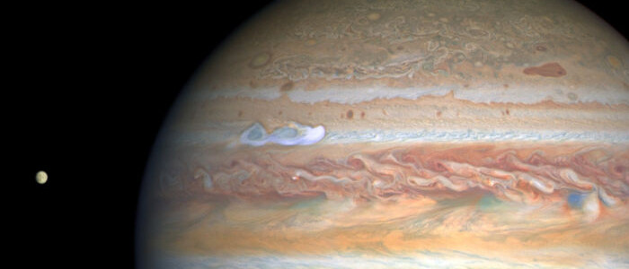 Хаббл зловив новий масивний шторм, що насувається на Юпітер
