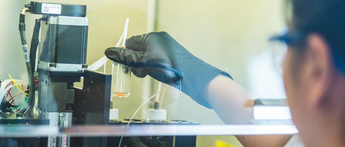 Вчені надрукували на 3D-принтері живу людську шкіру прямо на ранах