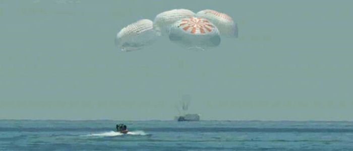 Місія виконана: команда SpaceX Crew Dragon приводнилась в Атлантиці