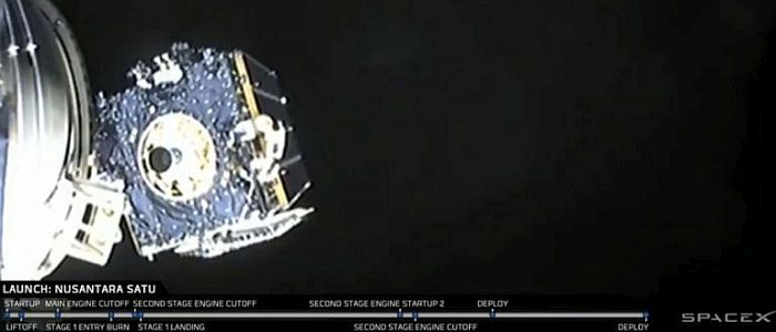 СпейсІкс тільки що запустила перший комерційний місячний апарат