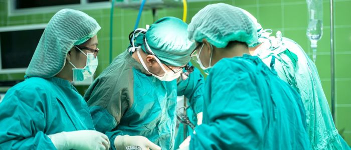 Хірурги відправили крихітного автономного бота в серцевий клапан