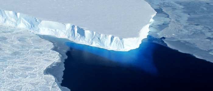 Дослідники кажуть, що «льодовик судного дня» необоротно тане