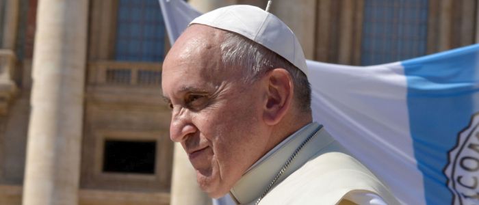 Папа Франциск підтримав універсальний базовий дохід