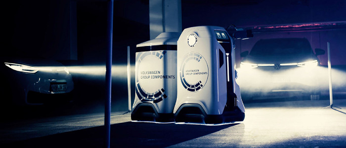 Фольксваген демонструє прототип футуристичного зарядного робота