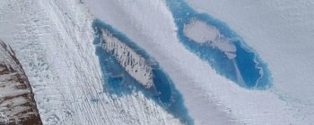 Майже 8000 дивних блакитних озер з'явилося в Антарктиді