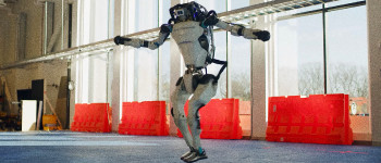 Роботи Boston Dynamics виконують разючі танцювальні рухи