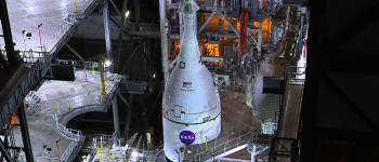 НАСА завершило зборку ракети для майбутньої місячної місії