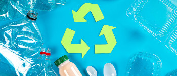 Нова технологія перетворює пластикові відходи на нафту переробної якості