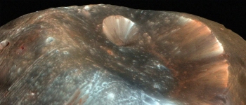 Зонд виявив "невідомі особливості" всередині марсіанського Фобоса