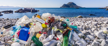 Світ наближається до незворотної «критичної точки» в забрудненні пластиком